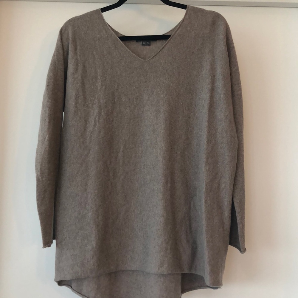 Vince cashmere/wool V-neck sweater, size XS